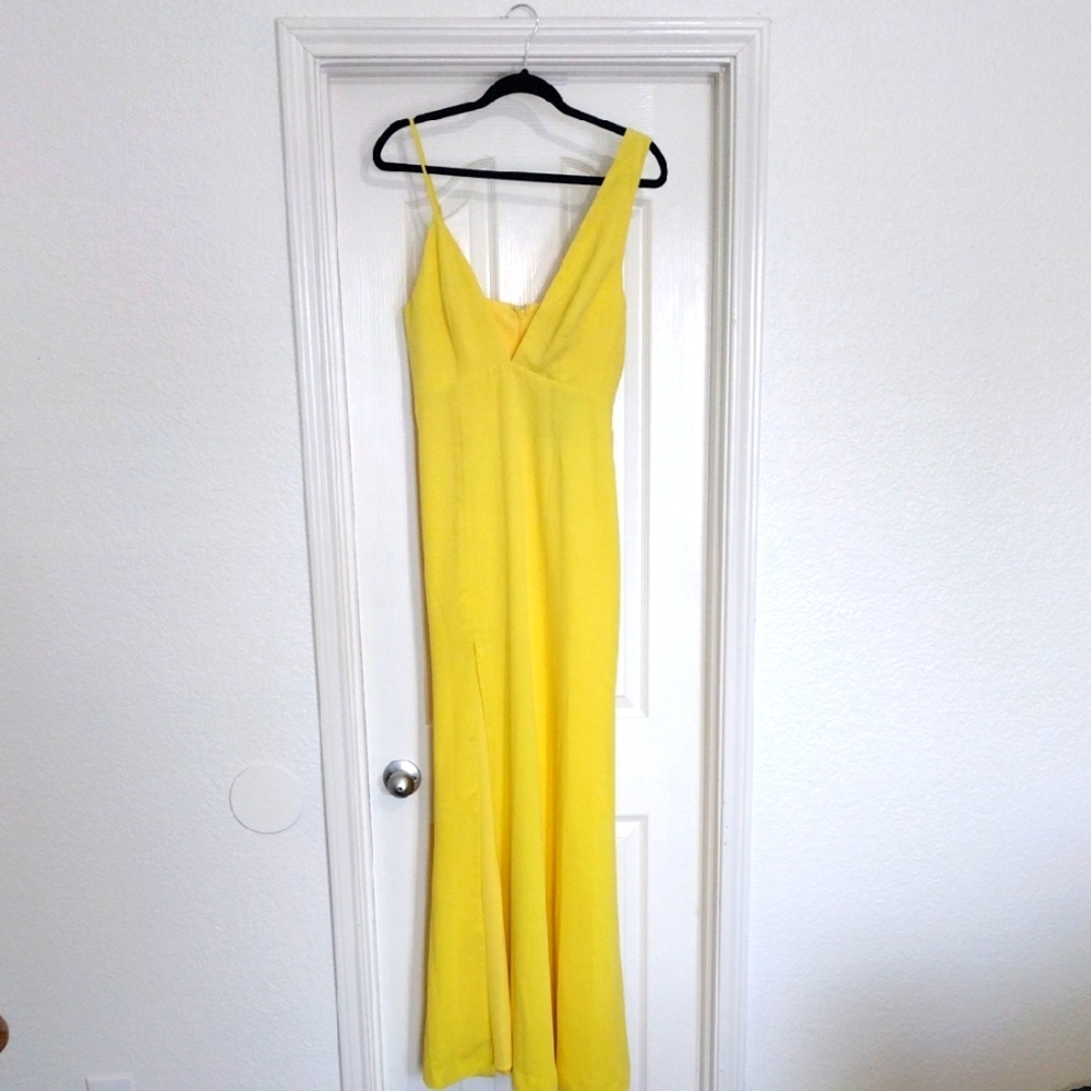 NDB Elegant Yellow Maxi Dress